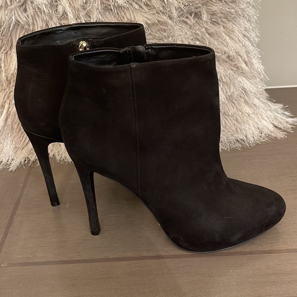 Schutz Suede Black High Heel Booties Size 40 - Picture 6 of 10